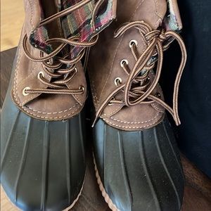 Black and brown duck boots
